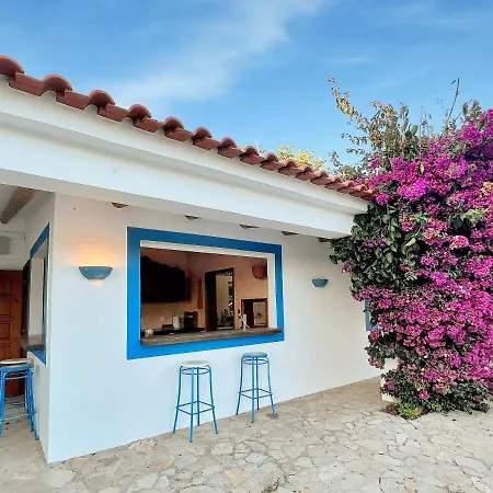 Quinta Mourada Bed & Breakfast 4*