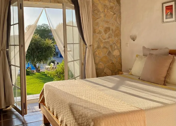 לינה וארוחת בוקר Quinta Mourada 4*